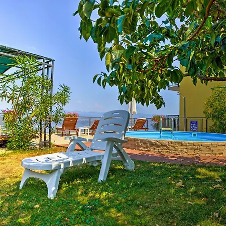 Apartamento Laurus-3 By Interhome