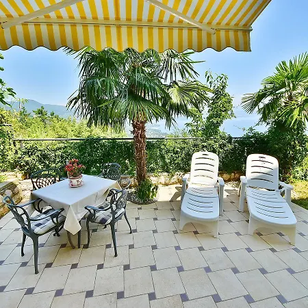 Laurus-3 By Interhome *