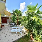 Laurus-3 By Interhome Appartamento