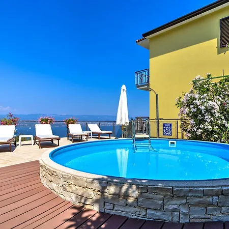 Laurus-3 By Interhome