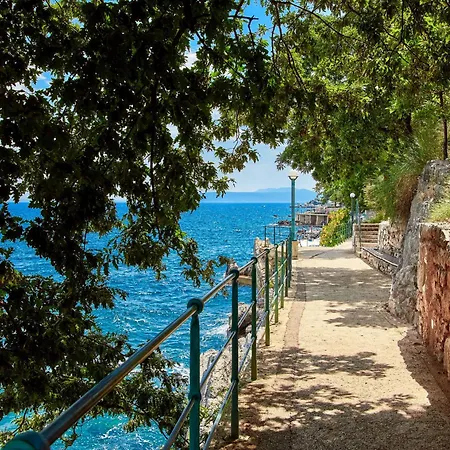 Apartman Laurus-3 By Interhome