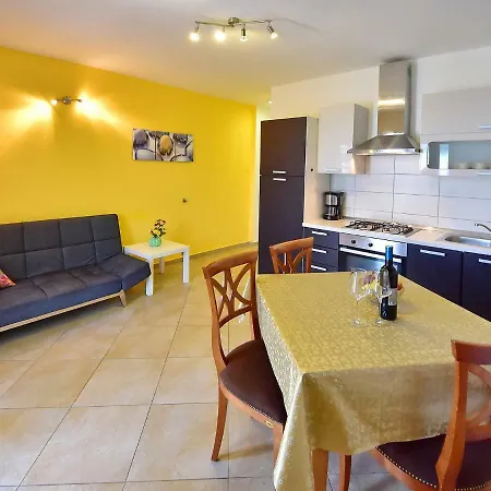 Laurus-3 By Interhome * Lovran