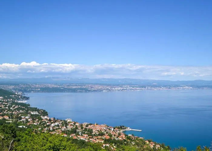 Apartman Laurus-3 By Interhome *