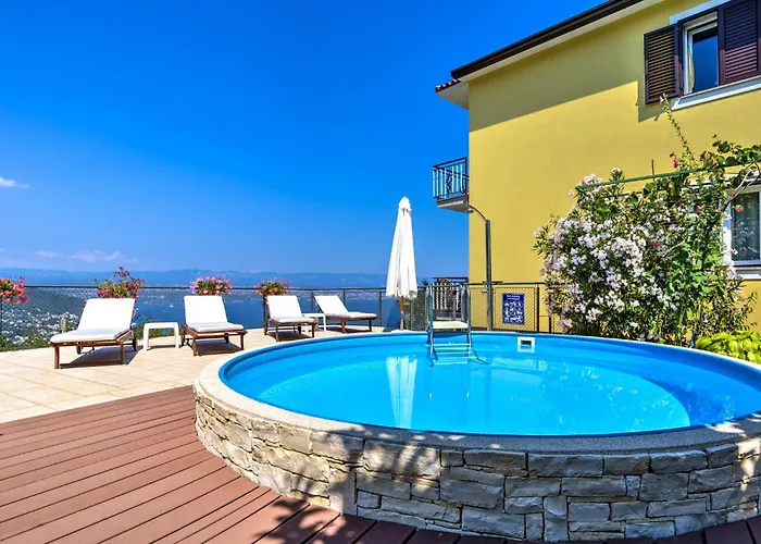 Laurus-3 By Interhome