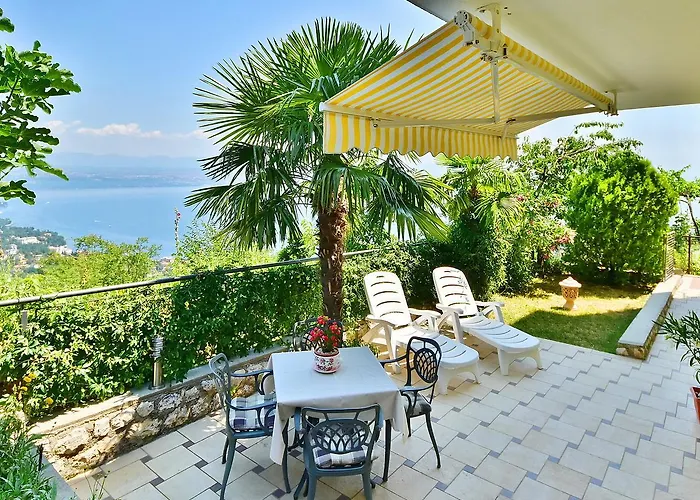 Laurus-3 By Interhome